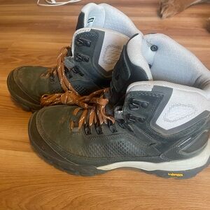 Vasque Gore-Tex women’s hiking boots